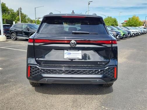 2025 Volkswagen Tiguan 2.0T SE R-Line Black