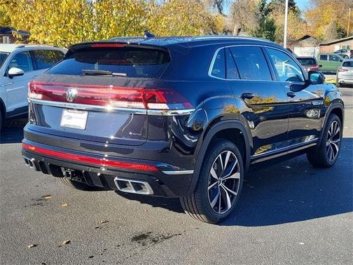2025 Volkswagen Atlas Cross Sport 2.0T SEL Premium R-Line