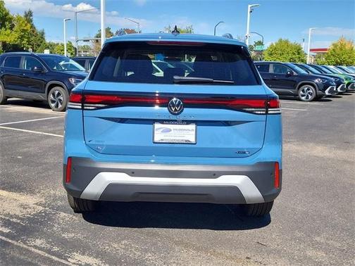 2025 Volkswagen Tiguan 2.0T SE