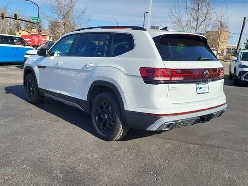 2025 Volkswagen Atlas 2.0T Peak Edition