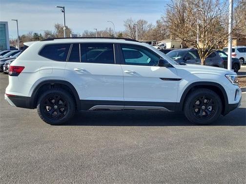 2025 Volkswagen Atlas 2.0T Peak Edition