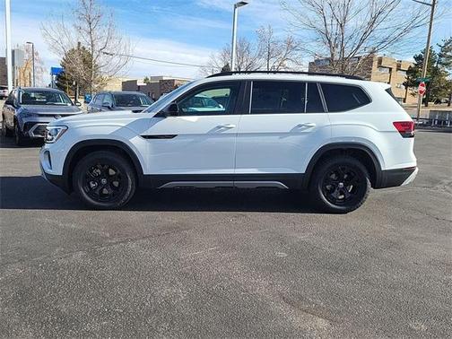 2025 Volkswagen Atlas 2.0T Peak Edition