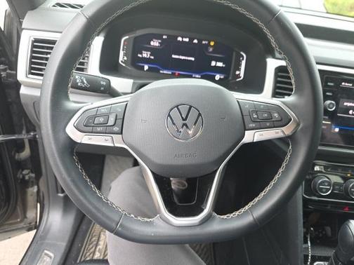 2022 Volkswagen Atlas Cross Sport 2.0T SE w/Technology