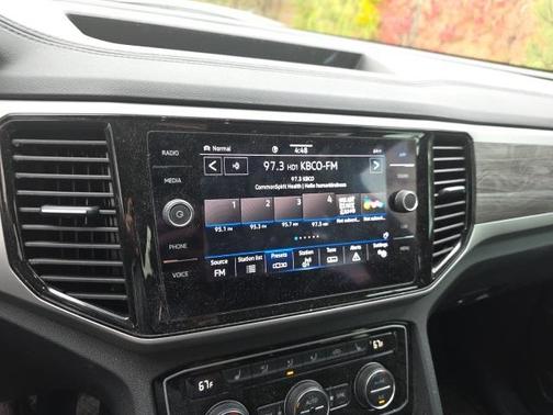 2022 Volkswagen Atlas Cross Sport 2.0T SE w/Technology