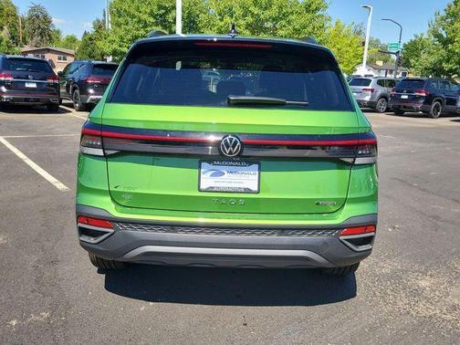 2025 Volkswagen Taos 1.5T SE Black