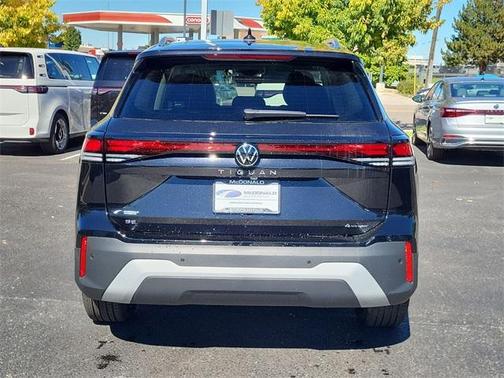 2025 Volkswagen Tiguan 2.0T SE