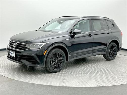 2022 Volkswagen Tiguan 2.0T SE R-Line Black
