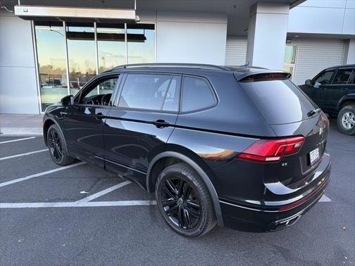 2022 Volkswagen Tiguan 2.0T SE R-Line Black
