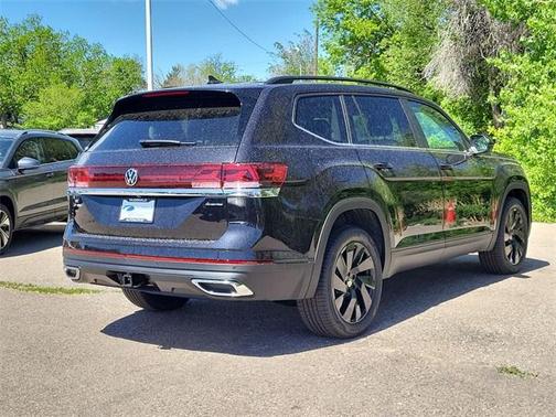 2025 Volkswagen Atlas 2.0T SE