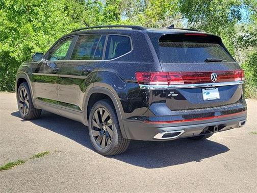 2025 Volkswagen Atlas 2.0T SE