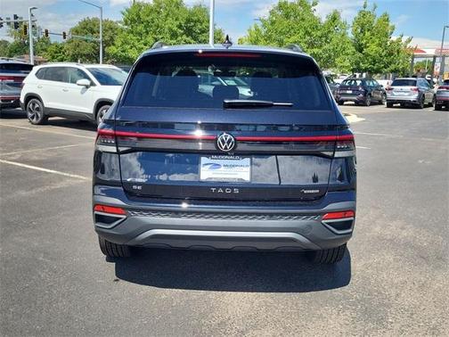 2025 Volkswagen Taos 1.5T SE Black