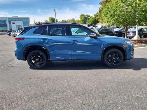 2025 Volkswagen Tiguan 2.0T SE R-Line Black