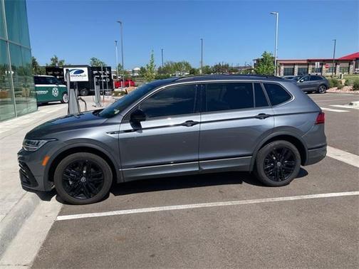 2022 Volkswagen Tiguan 2.0T SE R-Line Black