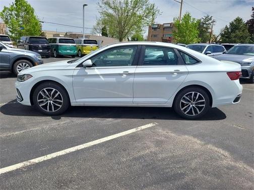 2025 Volkswagen Jetta 1.5T SE