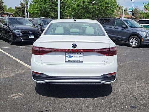 2025 Volkswagen Jetta 1.5T SE