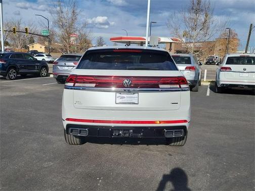2025 Volkswagen Atlas Cross Sport 2.0T SEL Premium R-Line