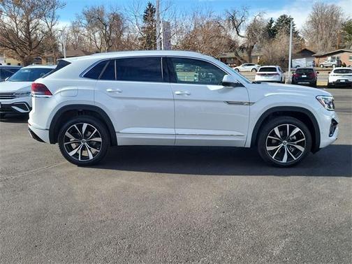 2025 Volkswagen Atlas Cross Sport 2.0T SEL Premium R-Line