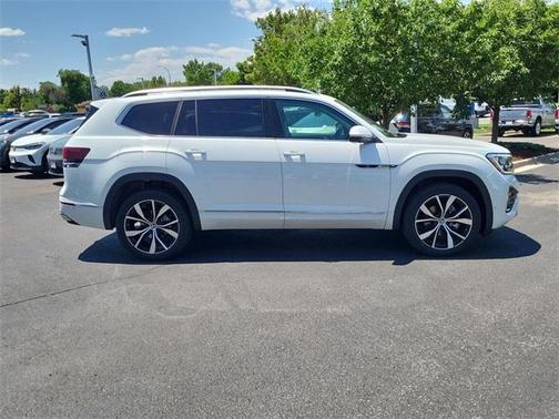 2025 Volkswagen Atlas 2.0T SEL Premium R-Line