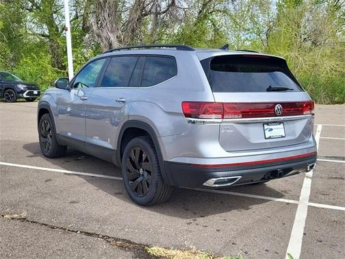 2025 Volkswagen Atlas 2.0T SE