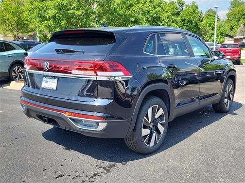 2025 Volkswagen Atlas Cross Sport 2.0T SE w/Technology
