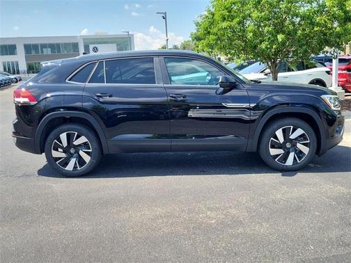 2025 Volkswagen Atlas Cross Sport 2.0T SE w/Technology