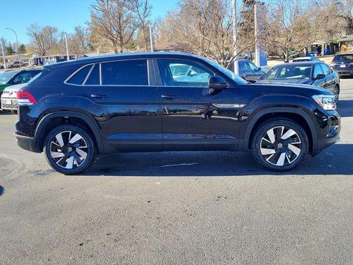 2026 Volkswagen Atlas Cross Sport 2.0T SE