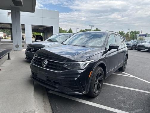 2024 Volkswagen Tiguan 2.0T SE R-Line Black
