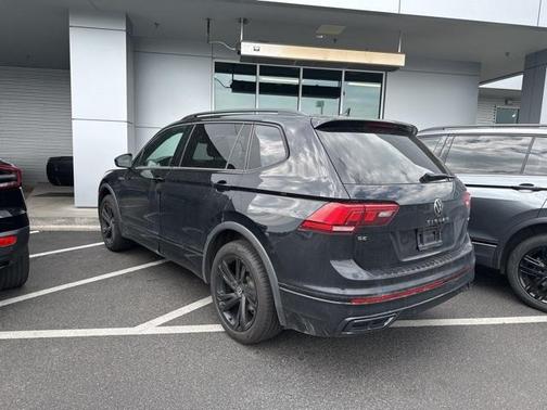 2024 Volkswagen Tiguan 2.0T SE R-Line Black