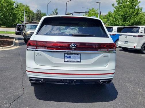 2025 Volkswagen Atlas 2.0T SEL Premium R-Line