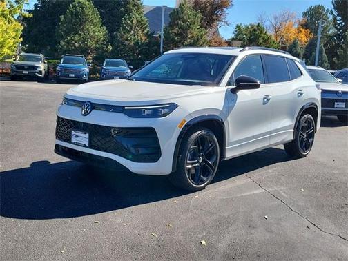 2025 Volkswagen Tiguan 2.0T SE R-Line Black