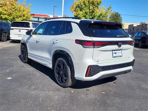 2025 Volkswagen Tiguan 2.0T SE R-Line Black