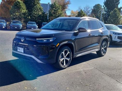 2025 Volkswagen Tiguan 2.0T SE