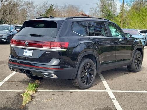 2025 Volkswagen Atlas 2.0T SE