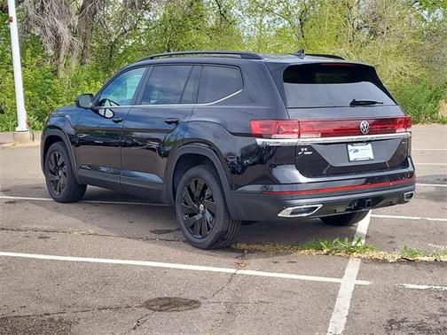 2025 Volkswagen Atlas 2.0T SE
