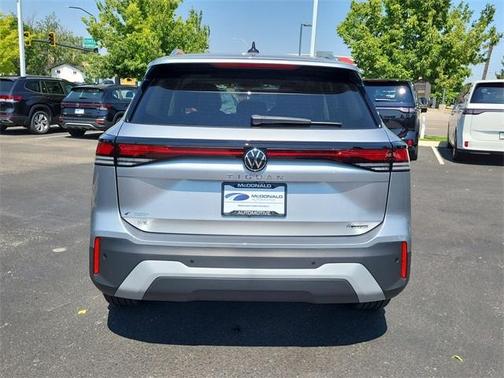 2025 Volkswagen Tiguan 2.0T SE