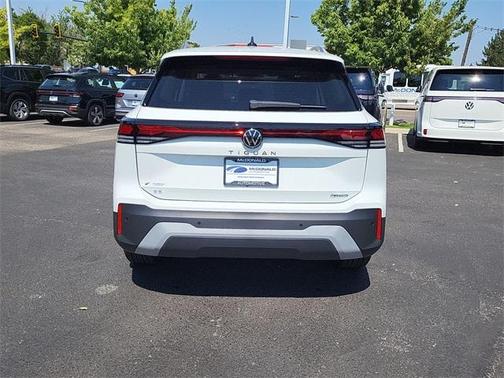 2025 Volkswagen Tiguan 2.0T SE