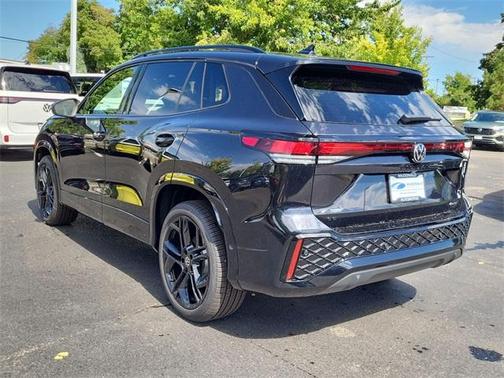 2025 Volkswagen Tiguan 2.0T SE R-Line Black