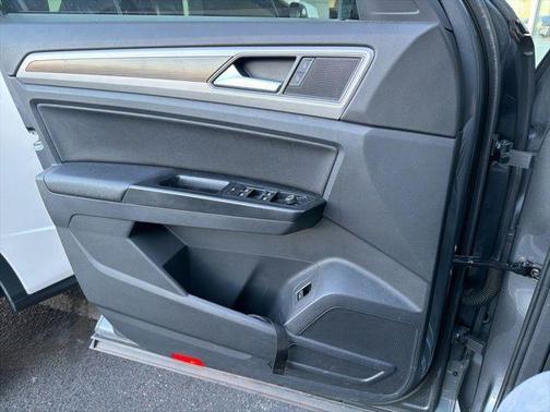 2018 Volkswagen Atlas 3.6L SE w/Technology