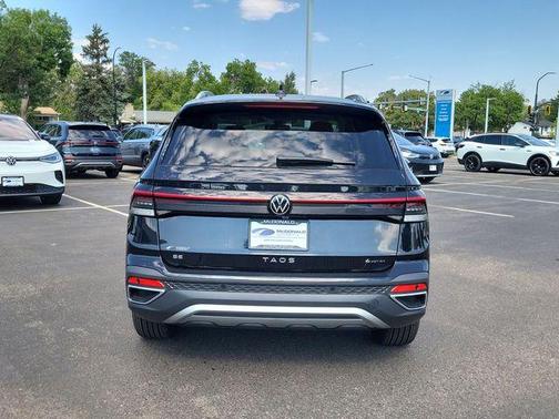 2025 Volkswagen Taos 1.5T SE