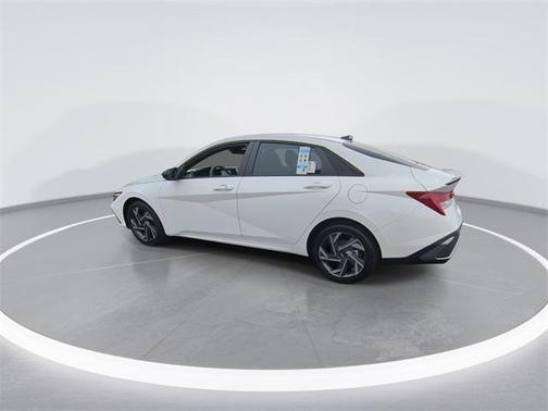 2025 Hyundai ELANTRA HEV SEL Sport
