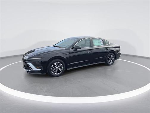 2026 Hyundai SONATA Hybrid Base