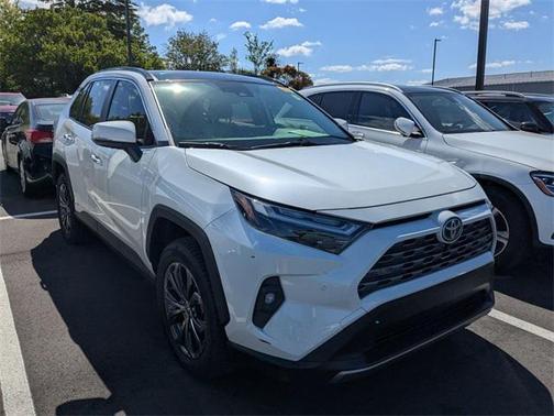 2022 Toyota RAV4 Hybrid SE