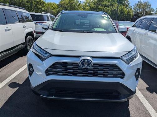 2022 Toyota RAV4 Hybrid SE