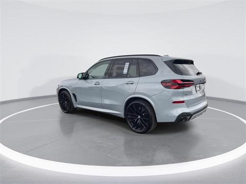 2025 BMW X5 M60i