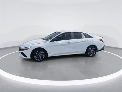 2025 Hyundai ELANTRA HEV SEL Sport