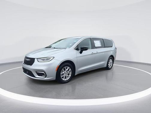 Silver Mist Clearcoat 2024 Chrysler Pacifica Touring L