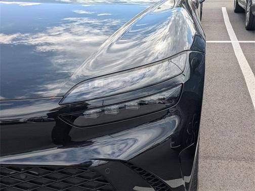 2024 Genesis GV60 Advanced AWD