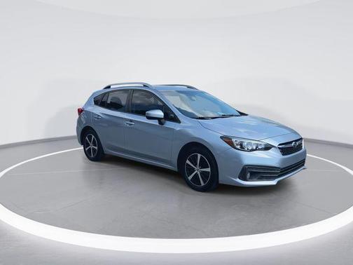 Ice Silver Metallic 2020 Subaru Impreza Premium 5-Door