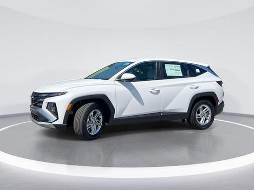 Serenity White Pearl 2026 Hyundai TUCSON SE