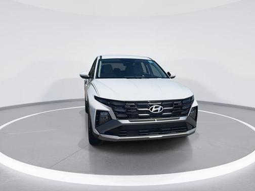 Serenity White Pearl 2026 Hyundai TUCSON SE